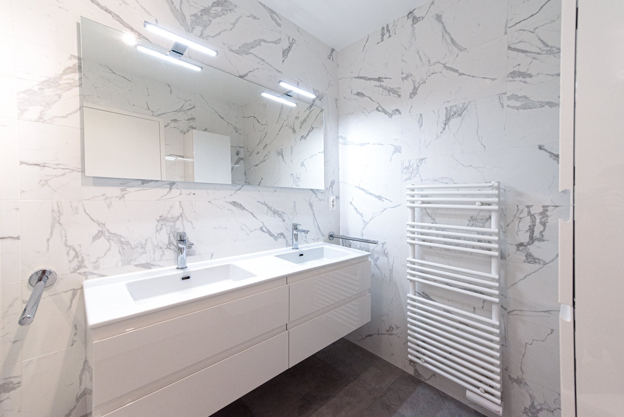 Projet rénovation salle bains contemporaine marbre blanc Blanchet Clermont-Ferrand 63