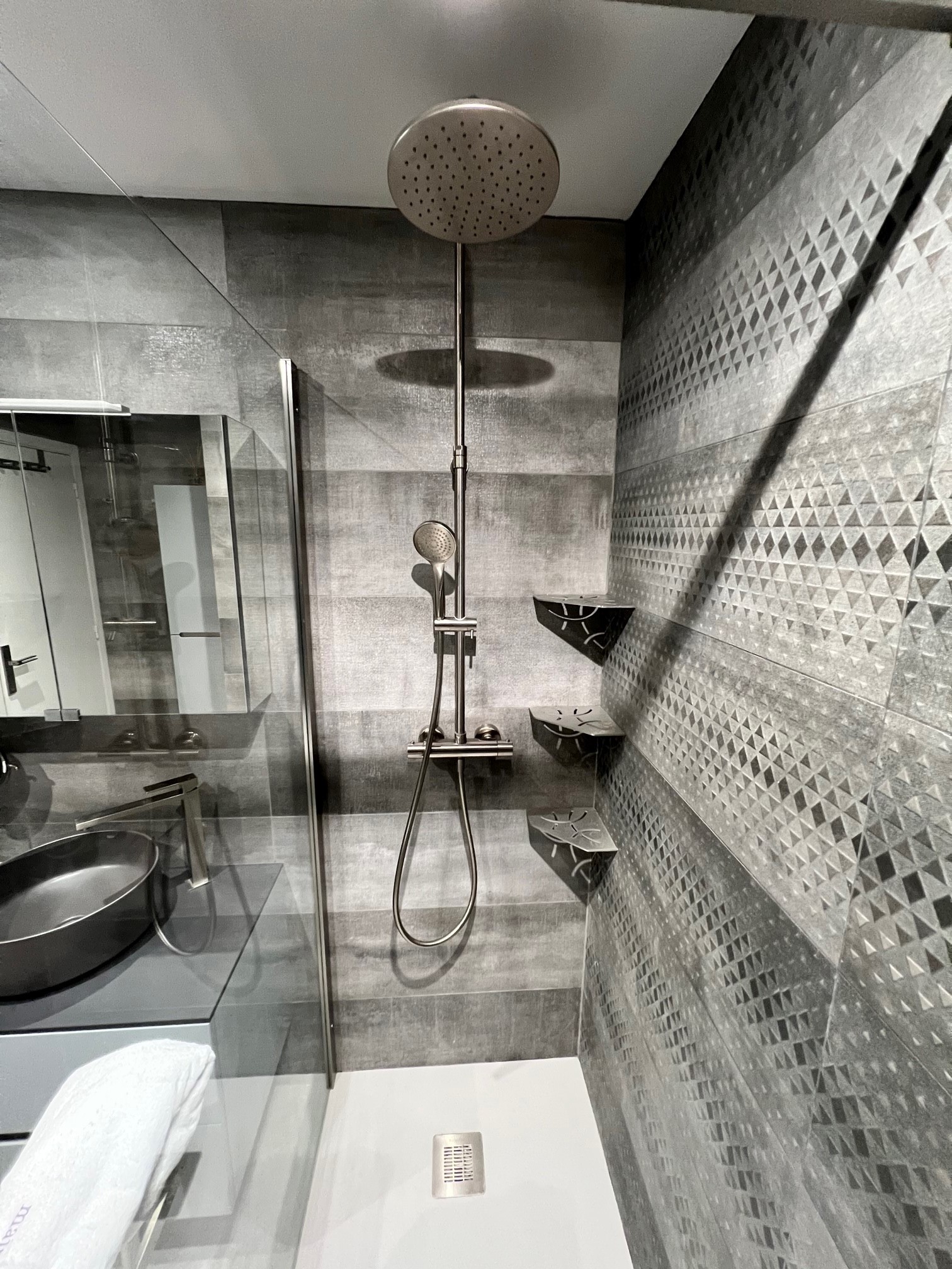 salle bain sur mesure moderne douche apres Dalmasso Antibes
