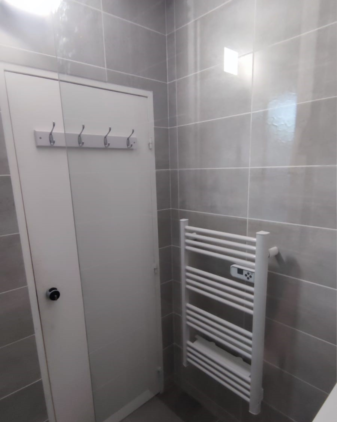 projet rénovation petite salle bain contemporaine travaux après bailloeuil Perpignan