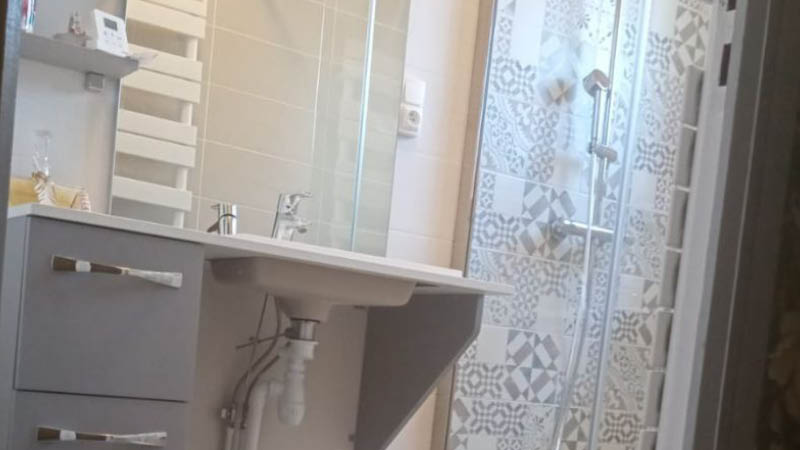 Projet rénovation salle de bain douche Après