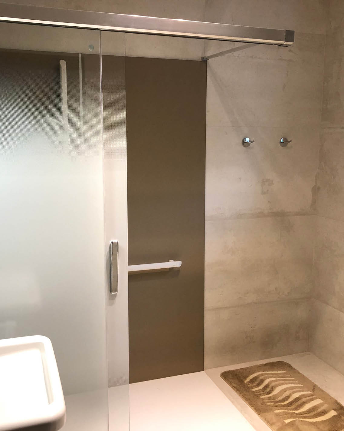 Projet rénovation salle de bain douche Après