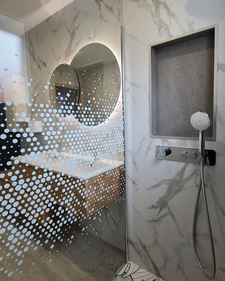projet rénovation salle bain contemporaine douche cabine S2ED Poitiers photo après