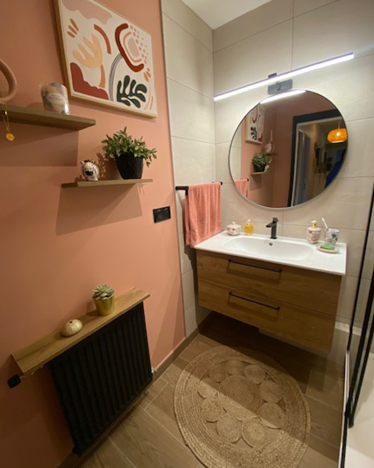 après-Une touche de noir dans une salle de bains en Bourgogne (21) 2