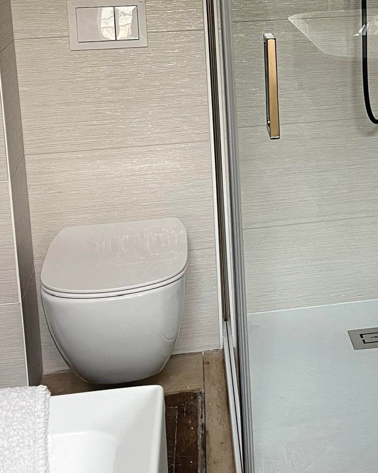 Rénovation complète d'une salle de bains par Myotte à Besançon (25), photo après Rénovation complète d'une salle de bains par Myotte dans le Doubs (25), photo après