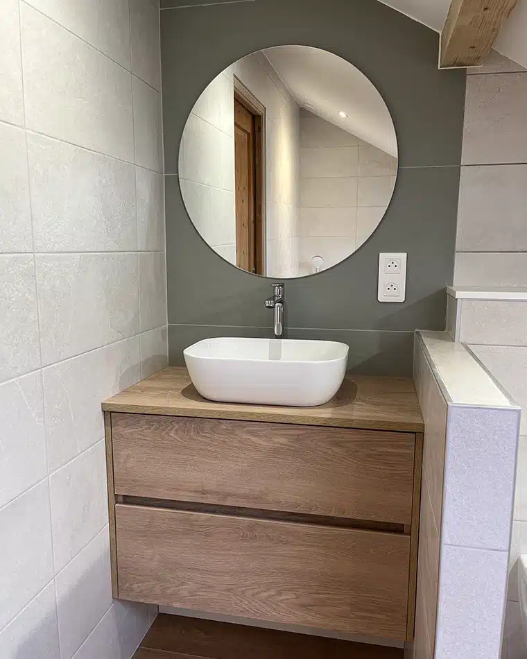 Rénovation complète d'une salle de bains par Myotte dans le Doubs (25), photo après