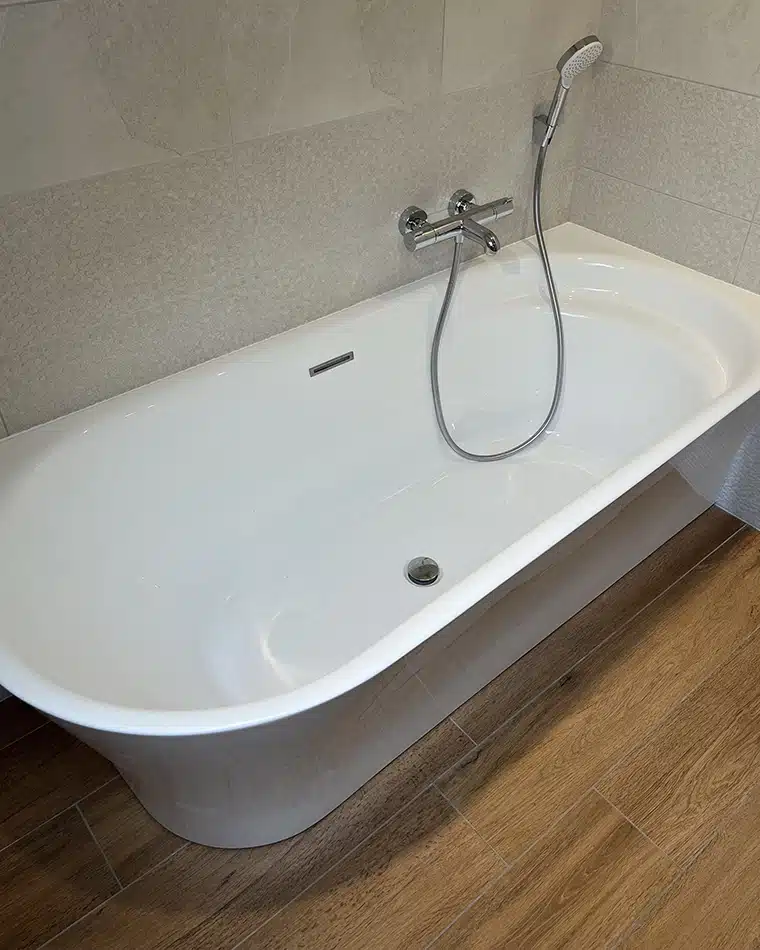 Rénovation complète d'une salle de bains par Myotte dans le Doubs (25), photo après