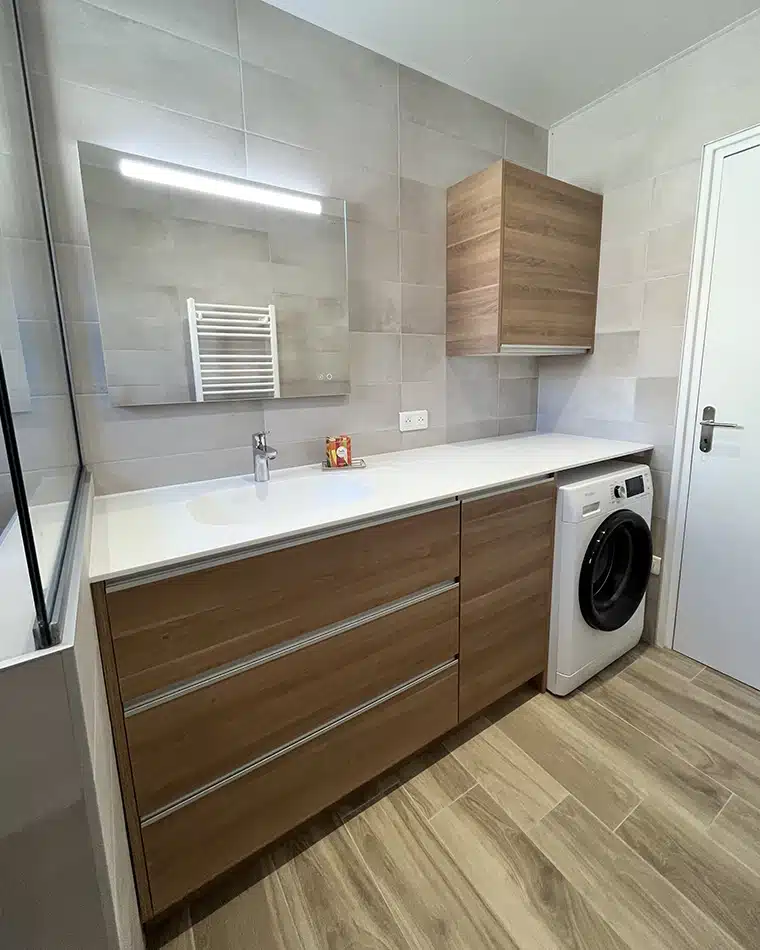 projet-renovation-salle-bains-douche-MYOTTE-APRES Rénovation complète d'une salle de bains par Myotte dans le Doubs (25), photo après