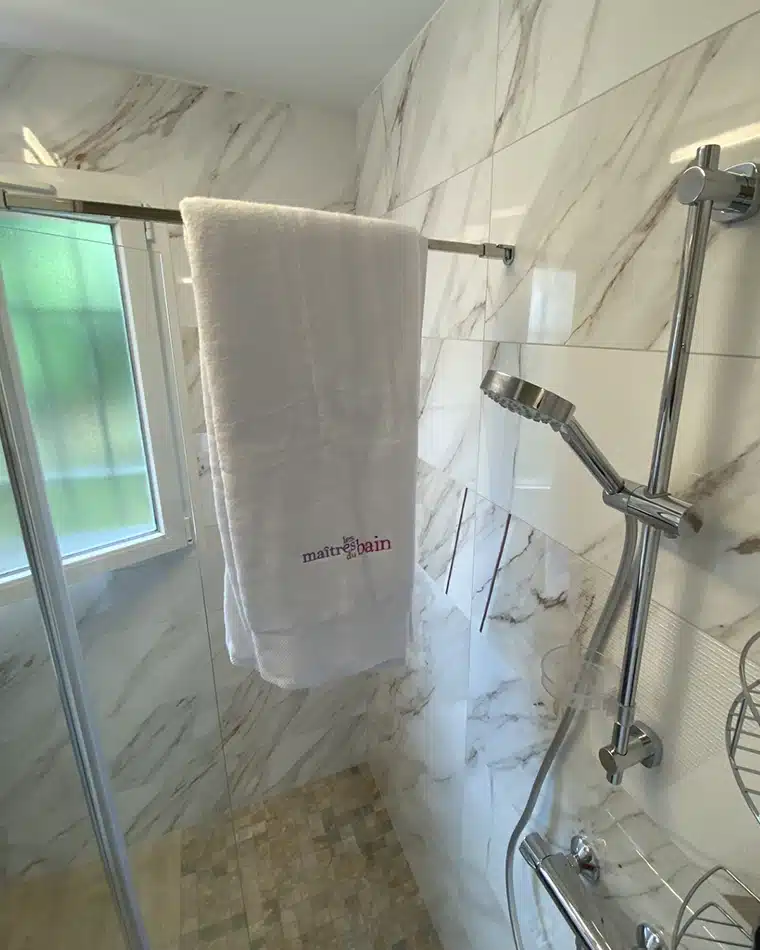 projet-renovation-salle-bains-douche-MACIEJOWSKI-APRES Modernisation d'une salle de bains, par Maciejowski sur Limoges (17), photo meuble