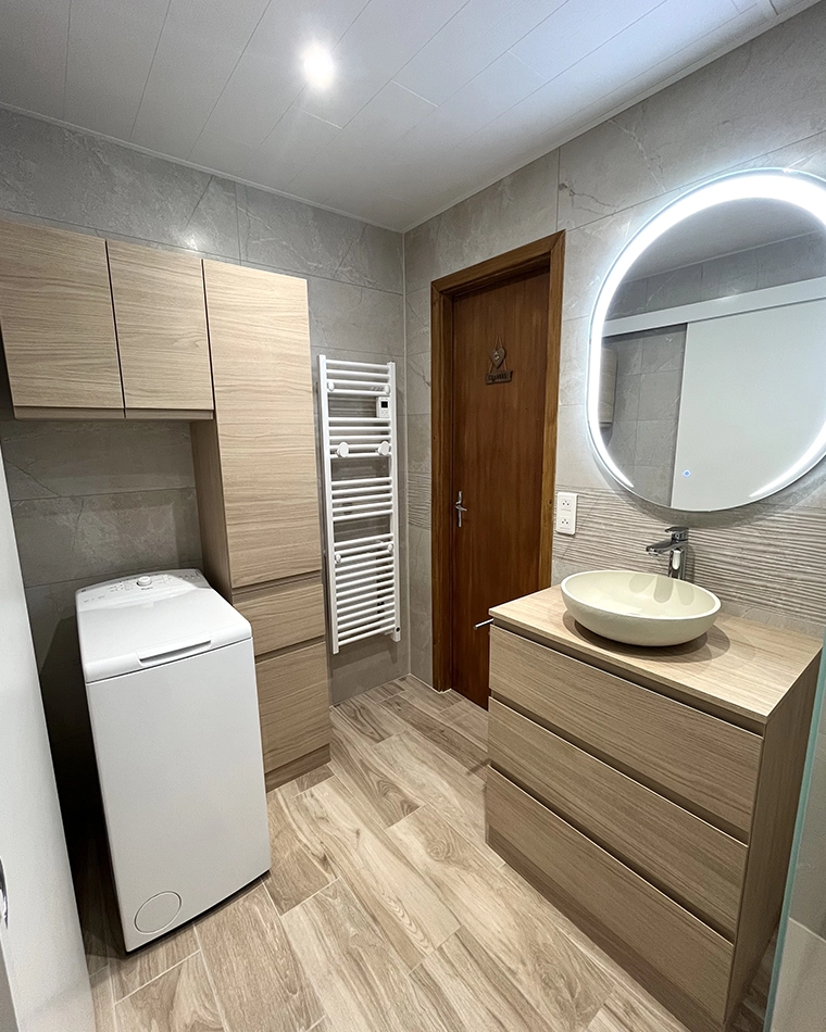 projet-renovation-salle-bains-douche-myotte-APRES Rénovation complète d'une salle de bains par Myotte dans le Doubs (25), photo après