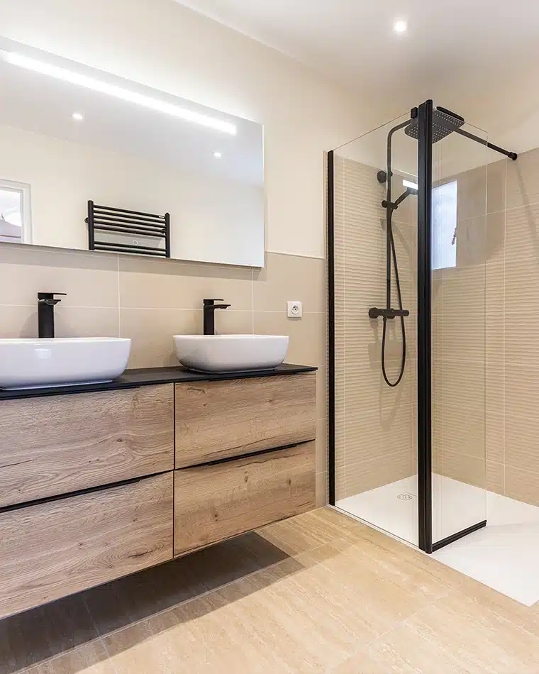 projet-renovation-salle-bains-douche-PERRY-POUMIRAU-APRES salle de bains classique art déco par Bailloeuil sur Perpignan (66), photo après vasque