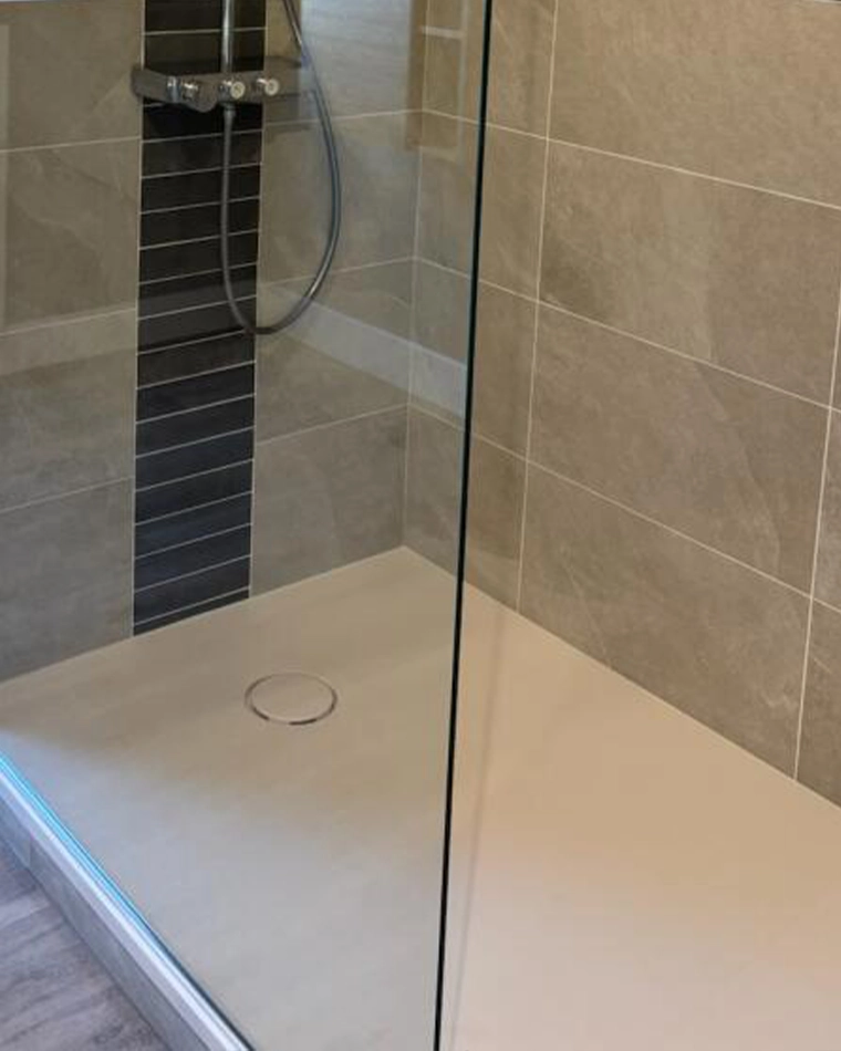 Rénovation complète d'une salle de bains par Myotte dans le Doubs (25), photo après