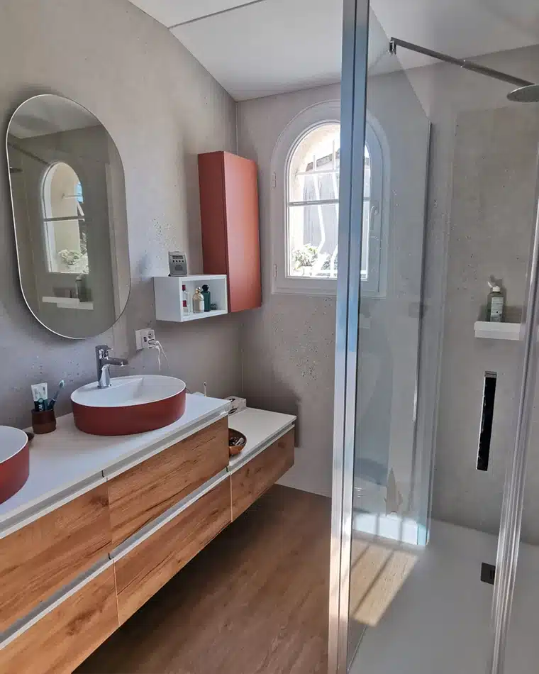 projet-renovation-salle-bains-douche-S2ED-APRES salle de bains chic et contemporaine par S2ED sur Poitiers (86), photo après