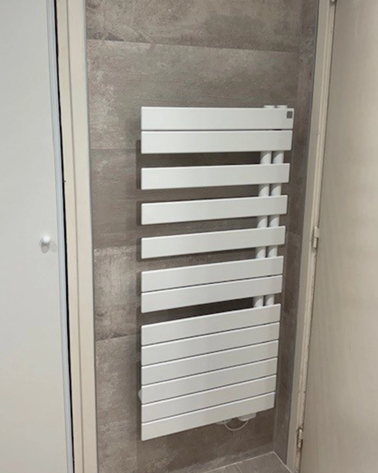 Rénovation complète d'une salle de bains par Myotte dans le Doubs (25), photo après