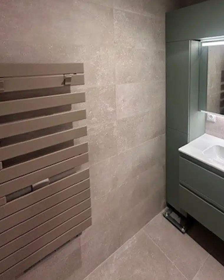 rénovation salle de bain, par Dalmasso sur Antibes (06), photo colonne