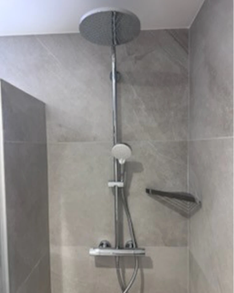 rénovation salle de bain, par Dalmasso sur Antibes (06), photo colonne