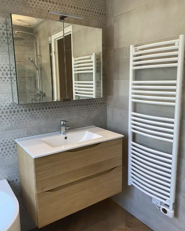 Rénovation complète d'une salle de bains par Myotte dans le Doubs (25), photo après