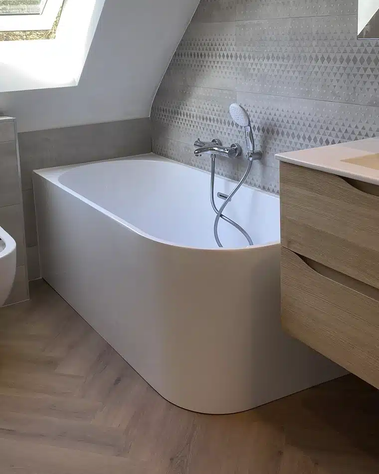 Rénovation complète d'une salle de bains par Myotte dans le Doubs (25), photo après